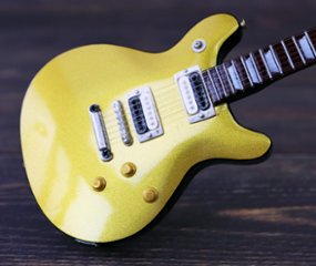 Musical Story Artist motif ミニチュア ギター Gold top Gloss 2008画像