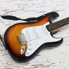 Musical Story 1/3 スケール ミニチュア ギター ストラトタイプ サンバースト (ストラップ付属）画像