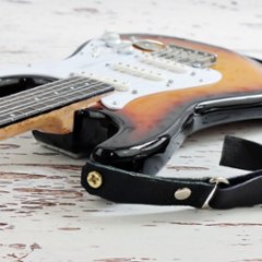 Musical Story 1/3 スケール ミニチュア ギター ストラトタイプ サンバースト (ストラップ付属）画像