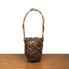 一点物｜あけびかご｜乱れの花かご｜鉢カバー｜鉢受け｜床の間飾り｜乱れ編み｜寸胴型｜一本手の画像