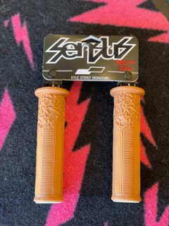 Sensus MeatyPaw Grip　odi/　センサス　グリップ　 GUM　ガムの画像