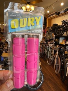 OURY V2 grip /オーリー　V2 グリップ　pink rush/　ピンクラッシュの画像