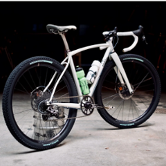 Simworks by Panaracer / Super Yummy / 27.5 x 2.22 / Black  / シムワークス / スーパーヤミー画像