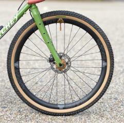 BRUCE GORDON / Rock'n Road / 650 x 48c / Gumwall / SIMWORKS  / タイヤ画像