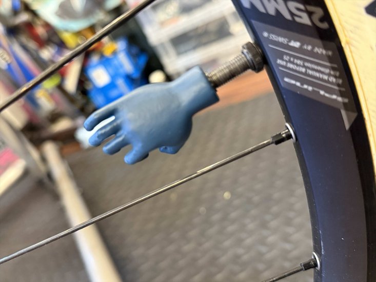 C.C.C.C [chillingcampeeps charinco club] / finger / バルブキャップ画像