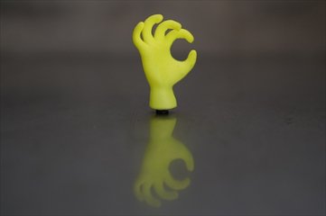 C.C.C.C [chillingcampeeps charinco club] / finger / バルブキャップ画像