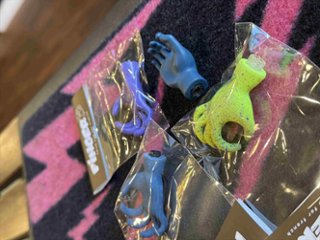 C.C.C.C [chillingcampeeps charinco club] / finger / バルブキャップ画像