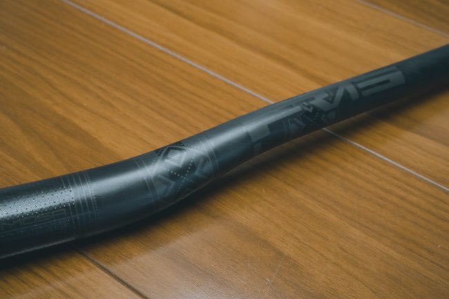 FORMOSA / Carbon Bar / カーボンハンドル 「ブラックカラー