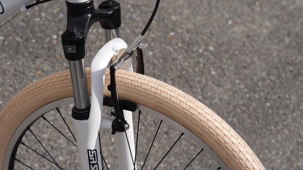 24インチ タイヤ　クリーム　24ｘ2.125画像