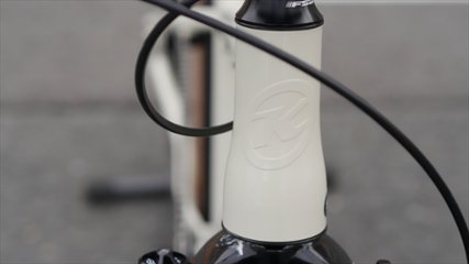 ※在庫あり※　KONA「コナ」 / SHONKY　Satin Bone / Sサイズ　完成車画像