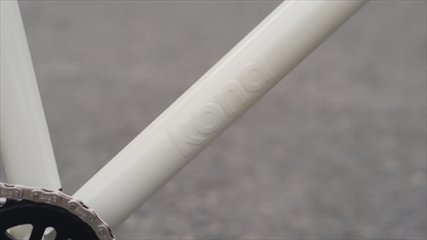 ※在庫あり※　KONA「コナ」 / SHONKY　Satin Bone / Sサイズ　完成車画像