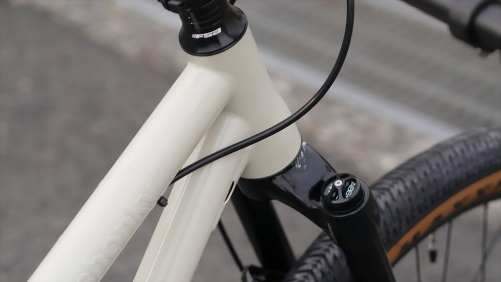 ※在庫あり※　KONA「コナ」 / SHONKY　Satin Bone / Sサイズ　完成車画像