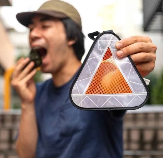 BLUE LUG/ AARDVARK / reflective yield symbol / silver / BL special / リフレクター画像