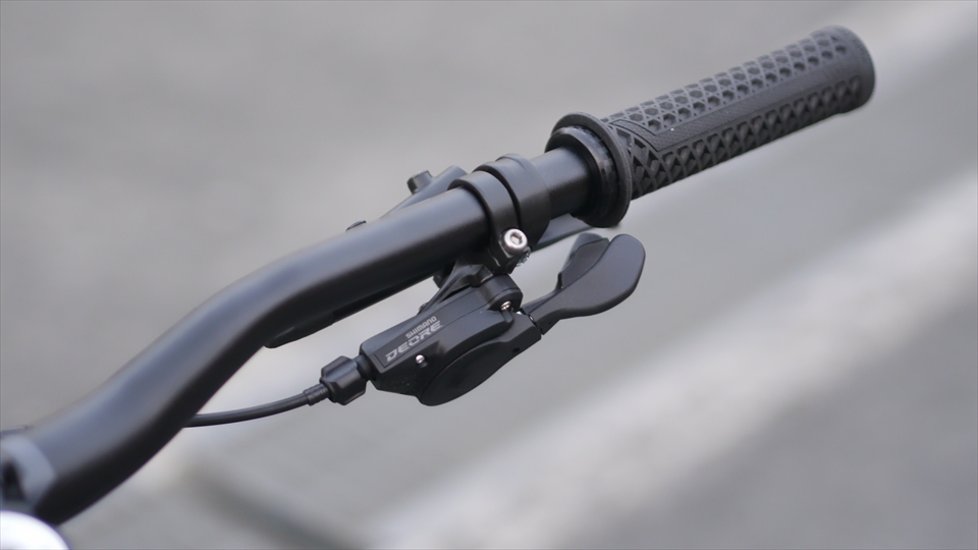 SINGER 「バサルトブラック」460-L / オリジナル完成車画像