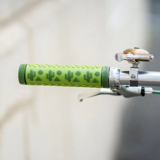 TOMII x SIMWORKS  / Farwest Grip / Cactus Green / グリップ   画像