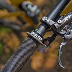 DMR / GRIDLOCK GRIP / 太目  / Purple / デスグリップ画像