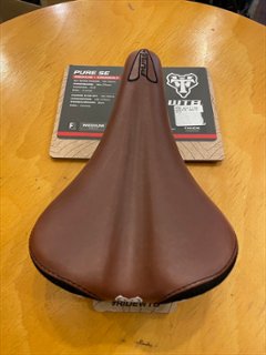 WTB　サドル　/　pure V / race saddle / BL special / ブラウンの画像