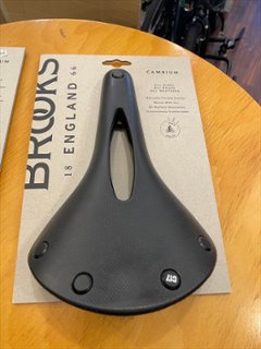 BROOKS[ブルックス]　CAMBIUM　/ C17 CARVEDの画像
