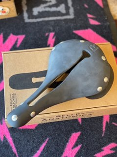 SELLE ANATOMICA /　R2 /　Rubber Saddle　/セラアナトミカ　/サドルの画像