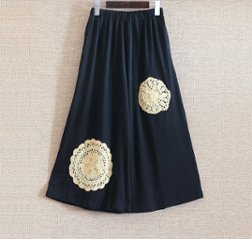 【お値下げ】当店オリジナル＊大きなお花モチーフ×クロッシェ刺繍＊スウェット生地＊ゆったりワイドパンツ＊エスニック＊dandelion＊ネパール＊画像