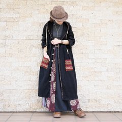 【お値下げ】当店オリジナル＊羽織やワンピースとしても◎フリース素材＊ロータスモチーフパッチワーク×ニットポケット＊ドロップショルダーデザイン＊エスニック＊dandelion＊ネパール＊の画像