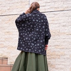 当店オリジナル＊モノトーン星（スター）柄切り替え＊裏地フリース＊華奢見せドルマン袖＊こなれ感あるボトルネック＊トップス＊dandelion＊ネパール＊d-tp501画像