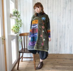 当店オリジナル＊お花モチーフパッチワーク×ダメージ加工＊とんがりフード＊ドロップショルダーZIPジャケットパーカー＊エスニック＊dandelion＊ネパール＊画像