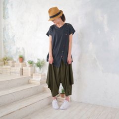 【Newカラー追加＆再販】温もりあるカラフルウッドボタン＊裾変形＊Vネック＊フレンチ袖＊Tシャツ＊チュニック＊d-tp008画像