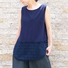 レースが彩る＊体のラインを拾わないAラインシルエット＊ラウンド裾＊ふんわり綿素材のノースリーブトップス＊d-tp515画像