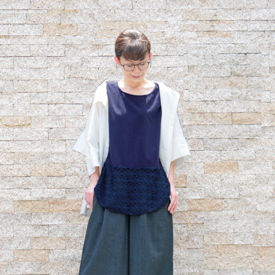 レースが彩る＊体のラインを拾わないAラインシルエット＊ラウンド裾＊ふんわり綿素材のノースリーブトップス＊d-tp515画像