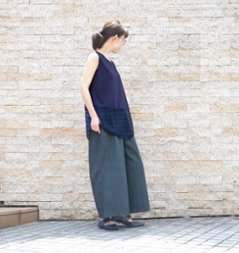 レースが彩る＊体のラインを拾わないAラインシルエット＊ラウンド裾＊ふんわり綿素材のノースリーブトップス＊d-tp515画像