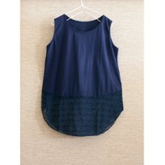 レースが彩る＊体のラインを拾わないAラインシルエット＊ラウンド裾＊ふんわり綿素材のノースリーブトップス＊d-tp515画像