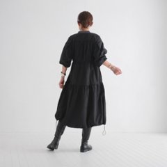 季節の変わり目にぴったり＊大人カジュアルに映える＊シルエットを調整できるドローコード＊ティアードジャケット＊d-jk3001画像