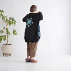 新色追加＊立体花刺繍が映える＊ゆったりバルーンシルエット＊ジップアップ＊ふんわりコットン＊フードパーカー＊羽織り＊d-jk518画像