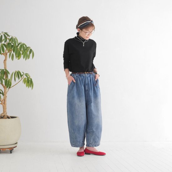 柔らかデニムのコクーンパンツ＊ゆるっと丸いシルエット＊ゆったり体型カバー＊ウォッシュドライトブルー＊着丈2展開＊d-pn3002画像