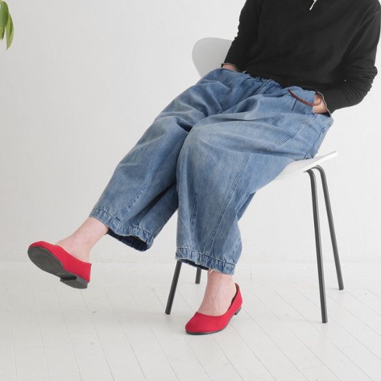 柔らかデニムのコクーンパンツ＊ゆるっと丸いシルエット＊ゆったり体型カバー＊ウォッシュドライトブルー＊着丈2展開＊d-pn3002画像