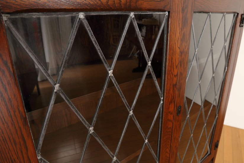 Oak leaded door bookcase画像
