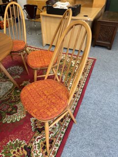 Ercol table and four chairs (4 Chairs)画像