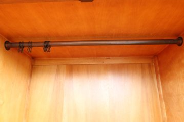 昭和レトロ／洋風家具　サクラ ３ドアワードローブ／Daniel画像