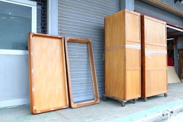 昭和レトロ／洋風家具　サクラ ３ドアワードローブ／Daniel画像