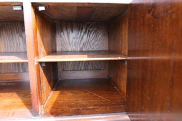 Jaccobean style heavy oak Side Cabinet / TV Board画像