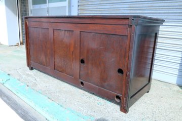 Jaccobean style heavy oak Side Cabinet / TV Board画像