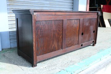 Jaccobean style heavy oak Side Cabinet / TV Board画像