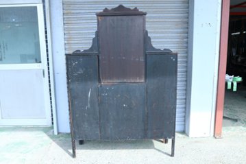 Art Nouveau Mirrored Back Mahogany Display Cabinet with Stained Glass Doors and Metal-Inlaid画像