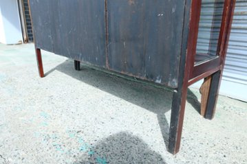 Art Nouveau Mirrored Back Mahogany Display Cabinet with Stained Glass Doors and Metal-Inlaid画像