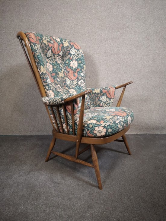 Ercol furniture (armchair)画像