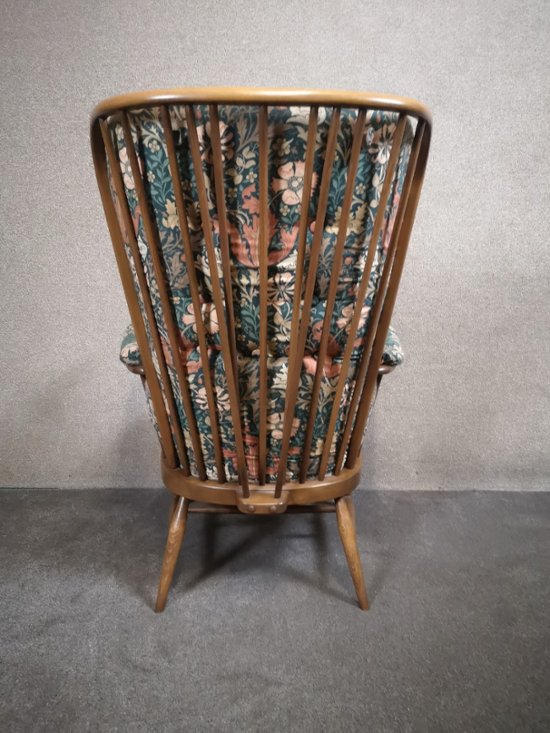 Ercol furniture (armchair)画像