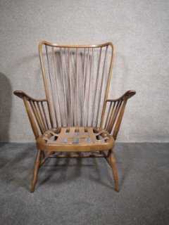 Ercol furniture (armchair)画像