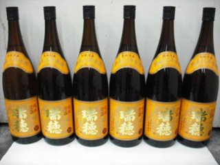 【瑞穂酒造】琉球泡盛 瑞穂 熟成三年古酒 35度 1.8Ｌ ６本セット　の画像