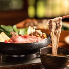 〈とろろすき焼き・化粧箱入〉 筑穂牛・野菜セット　2人前画像